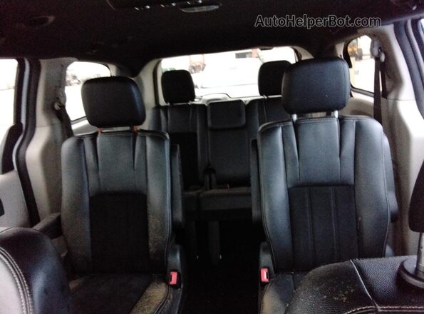 2C4RDGCGXJR215714 2018 DODGE CARAVAN Белый Вид задней части салона