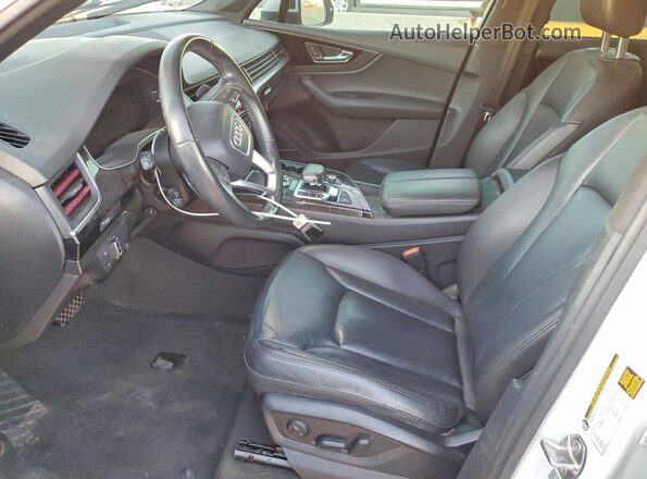 WA1LAAF72JD013390 2018 AUDI Q7 Белый Вид панели приборов