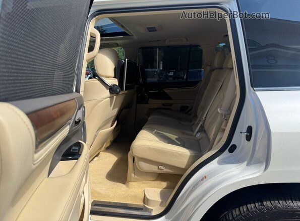 JTJHY7AX0G4198272 2016 LEXUS LX570 Белый Вид щитка приборов
