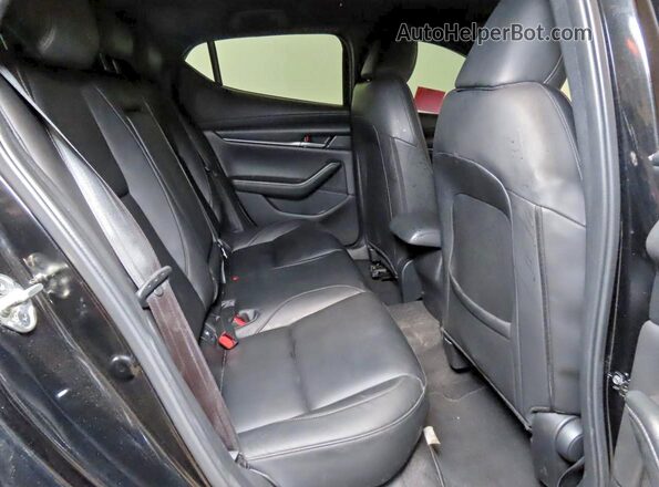 JM1BPAKL7M1336164 2021 MAZDA 3 Черный Вид салона спереди