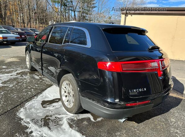 2LMHJ5NK6JBL02688 2018 LINCOLN MKT Черный Передняя правая четверть