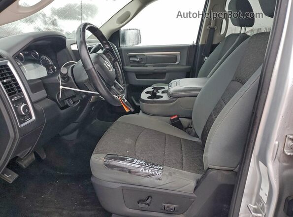 3C6TR5JT8GG134700 2016 RAM ALL MODELS Серебряный Вид панели приборов