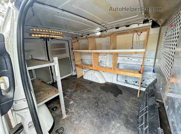 WD3PG2EA5H3277285 2017 MERCEDES-BENZ METRIS Белый Вид салона спереди
