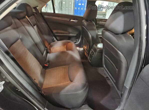 2C3CCAAG0JH320989 2018 CHRYSLER 300 Черный Вид задних сидений