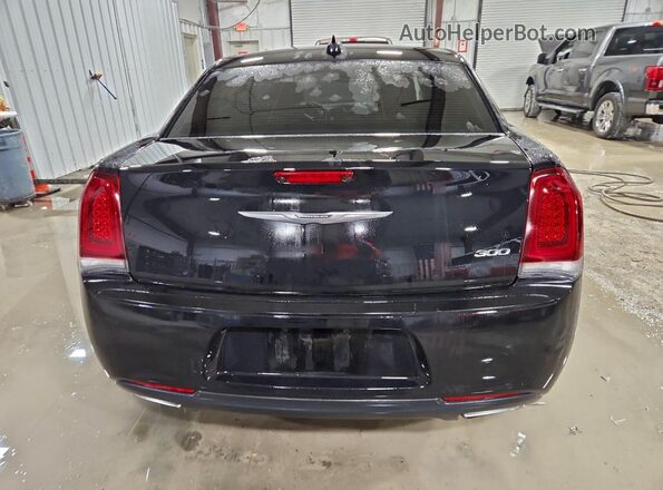 2C3CCAAG0JH320989 2018 CHRYSLER 300 Черный Вид сзади