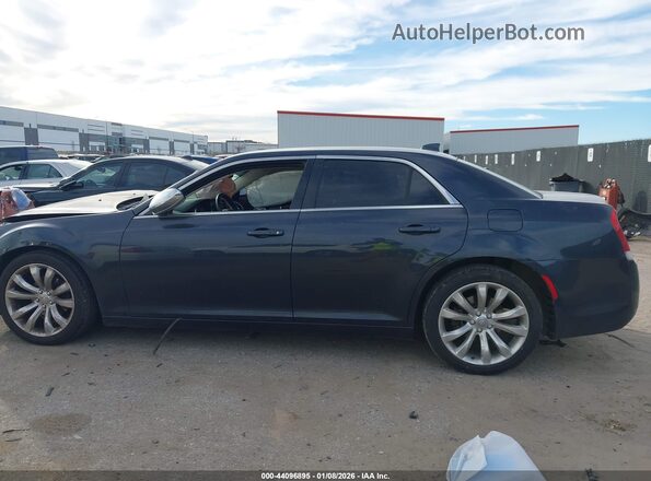 2C3CCAAG2JH283461 2018 CHRYSLER 300 Черный Панорамный вид салона 360°