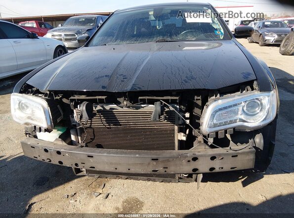 2C3CCAAG3JH342047 2018 CHRYSLER 300 Черный Вид задней части салона