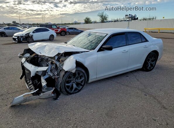 2C3CCAAG3MH617419 2021 CHRYSLER 300 Белый Передняя левая четверть