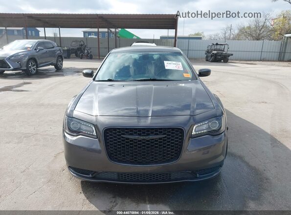 2C3CCAAG6MH580186 2021 CHRYSLER 300 Gray უკანა სალონის ხედი