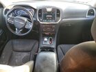 2021 Chrysler 300 Touring Серый vin: 2C3CCAAG9MH609311 Damage: Front Center Armrest, Cut, 1/2 To 1 Inch