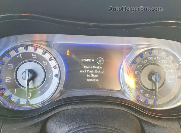 2C3CCABG0GH170275 2016 CHRYSLER 300 Черный Вид щитка приборов