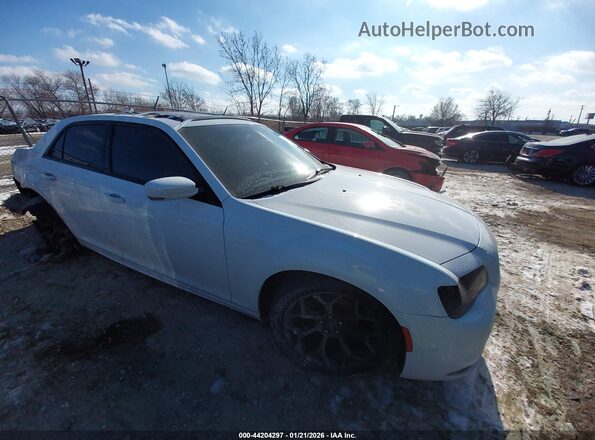 2C3CCABG0HH624185 2017 CHRYSLER 300 Белый Передняя правая четверть