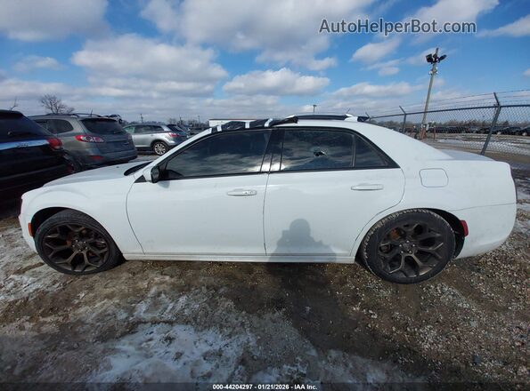 2C3CCABG0HH624185 2017 CHRYSLER 300 Белый 