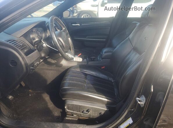 2C3CCABG3KH625936 2019 CHRYSLER 300 Черный Вид салона спереди