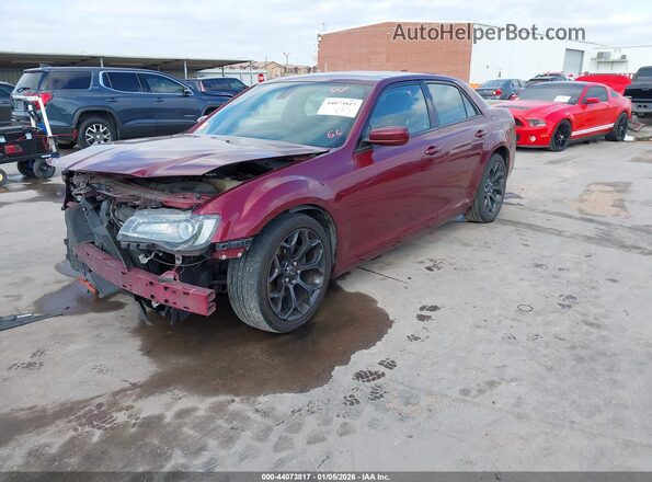 2C3CCABG4KH565990 2019 CHRYSLER 300 Бордовый Передняя левая четверть