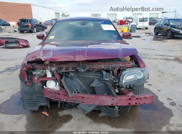 2C3CCABG4KH565990 2019 CHRYSLER 300 Бордовый Вид задней части салона