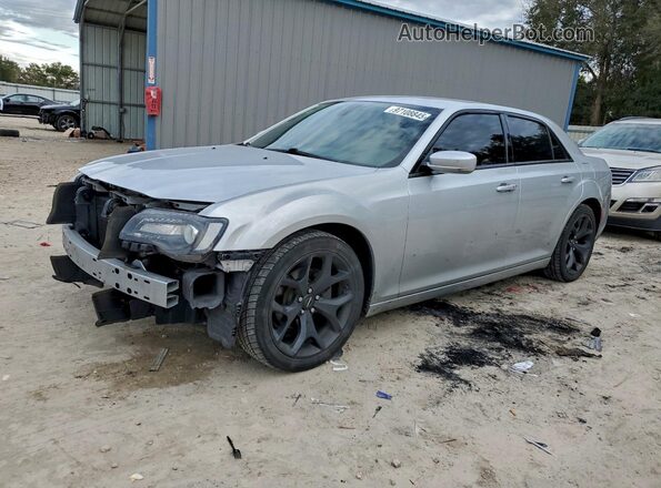 2C3CCABG8MH533000 2021 CHRYSLER 300 Silver წინა მარცხენა ხედი სამი მეოთხედიდან