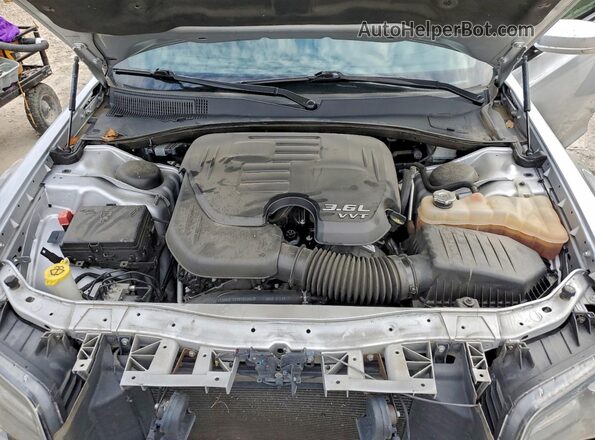 2C3CCABG8MH533000 2021 CHRYSLER 300 Silver უკანა სალონის ხედი