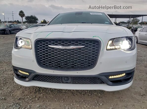 2C3CCABGXHH572368 2017 CHRYSLER 300 White Widok z przodu