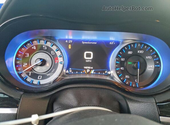 2C3CCABGXHH572368 2017 CHRYSLER 300 White Widok zestawu wskaźników