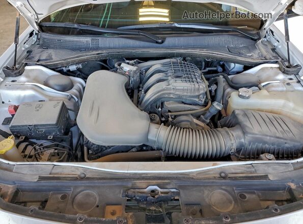 2C3CCADG8PH652604 2023 CHRYSLER 300 White Вид задньої частини салону
