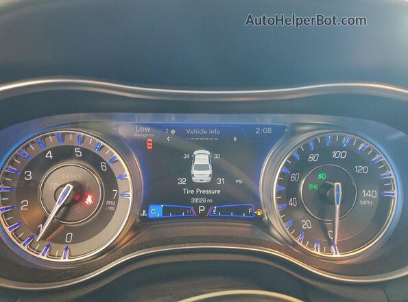 2C3CCADG8PH652604 2023 CHRYSLER 300 White Вид щитка приладів
