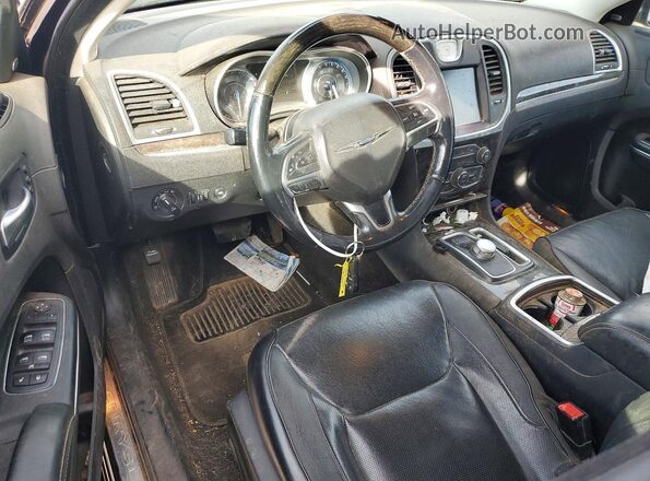 2C3CCAEG3GH190032 2016 CHRYSLER 300 Черный Вид панели приборов