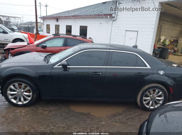 2C3CCARG0GH261598 2016 CHRYSLER 300 Черный 
