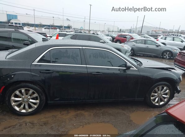 2C3CCARG0GH261598 2016 CHRYSLER 300 Черный Панорамный вид салона 360°