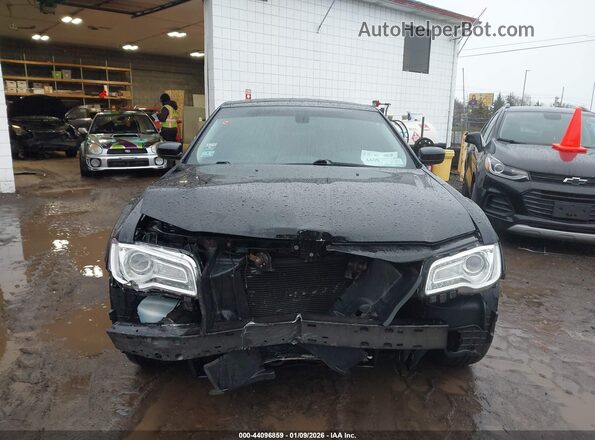 2C3CCARG0GH261598 2016 CHRYSLER 300 Черный Вид задней части салона
