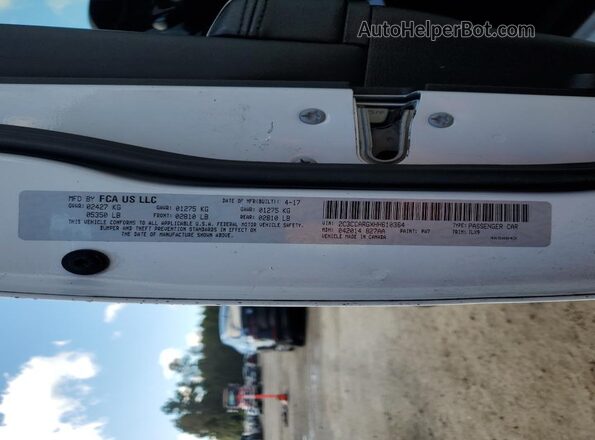 2C3CCARGXHH610364 2017 CHRYSLER 300 Белый Вид подкапотного пространства