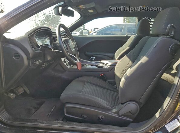2C3CDZAG0GH176865 2016 DODGE CHALLENGER Black Widok wnętrza z przodu