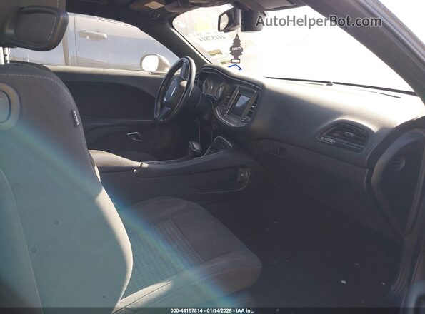 2C3CDZAG0KH694211 2019 DODGE CHALLENGER Черный Вид салона спереди