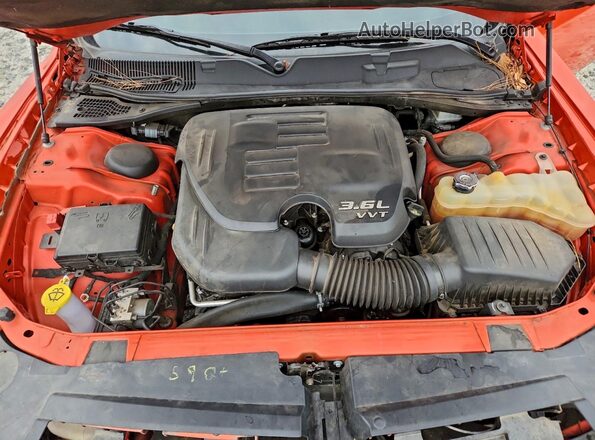 2C3CDZAG6MH533400 2021 DODGE CHALLENGER Orange Вид задньої частини салону