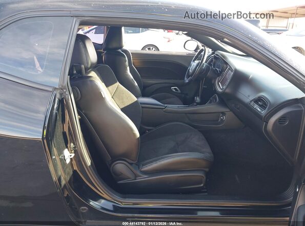 2C3CDZBT5MH513506 2021 DODGE CHALLENGER Черный Вид салона спереди