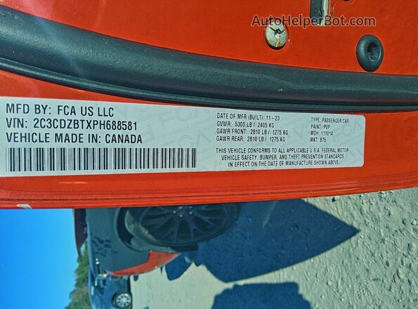 2C3CDZBTXPH688581 2023 DODGE CHALLENGER Orange Engine compartment view