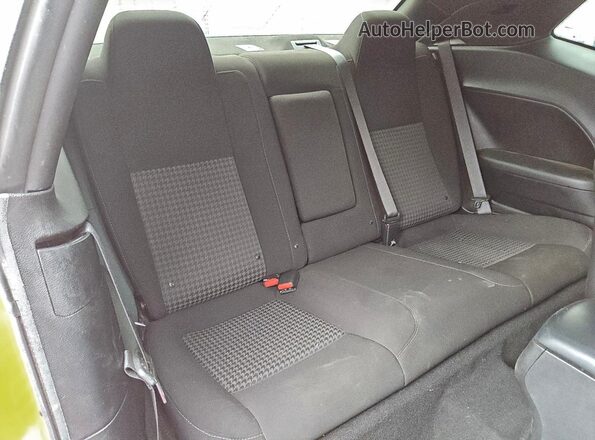 2C3CDZBTXPH688581 2023 DODGE CHALLENGER Orange Rear seats view