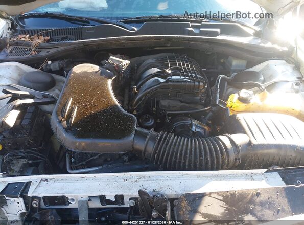 2C3CDZGGXKH759704 2019 DODGE CHALLENGER Белый Вид сзади