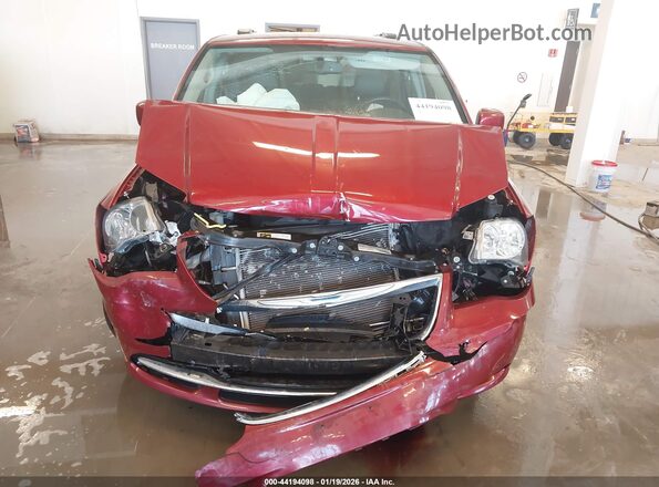 2C4RC1BG7GR199434 2016 CHRYSLER TOWN & COUNTRY Red Вид спереду