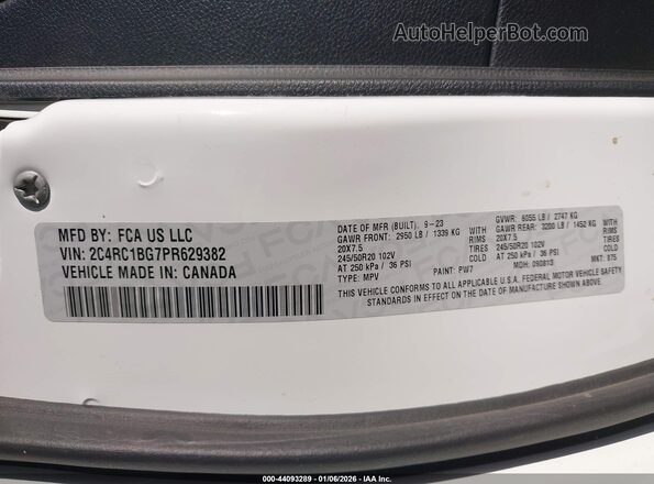 2C4RC1BG7PR629382 2023 CHRYSLER PACIFICA White Вид підкапотного простору