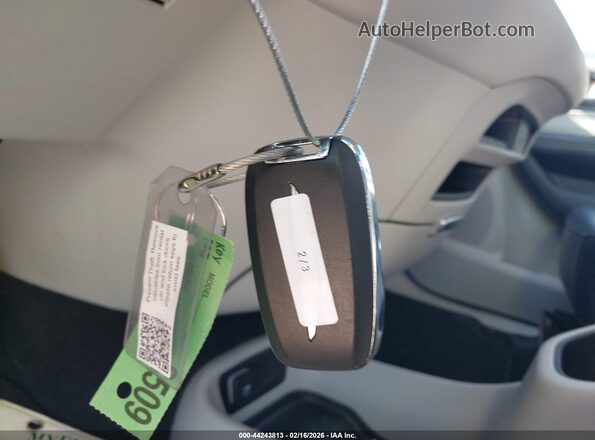 2C4RC1BG9PR624667 2023 CHRYSLER PACIFICA Серебряный Вид панели приборов
