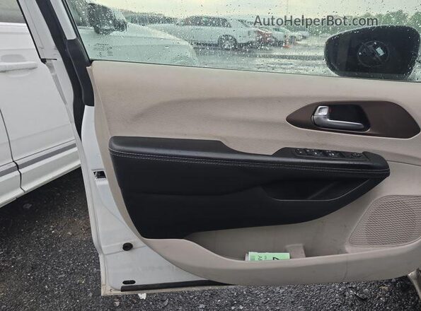 2C4RC1CG0NR103347 2022 CHRYSLER VOYAGER  Widok z tyłu