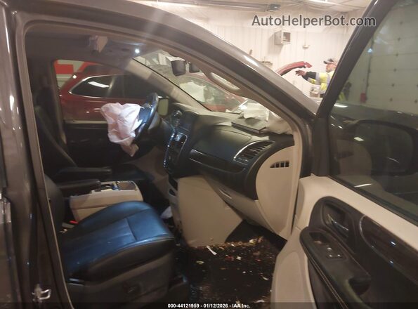 2C4RC1CG2GR150530 2016 CHRYSLER TOWN & COUNTRY Серый Вид салона спереди