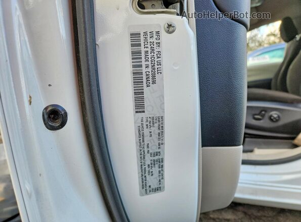 2C4RC1CG2NR208696 2022 CHRYSLER VOYAGER White Вид наклейки з VIN-кодом