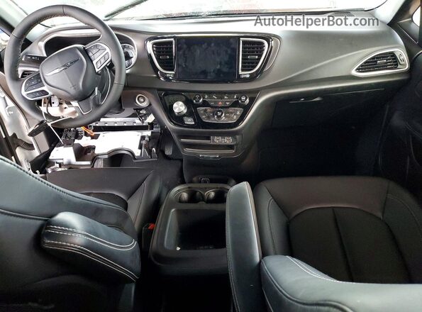 2C4RC1CG2SR535076 2025 CHRYSLER VOYAGER Белый Вид панели приборов