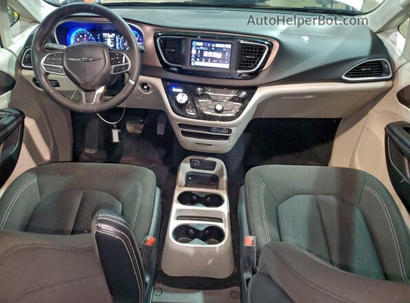 2C4RC1CG5RR179023 2024 CHRYSLER VOYAGER Белый Вид панели приборов