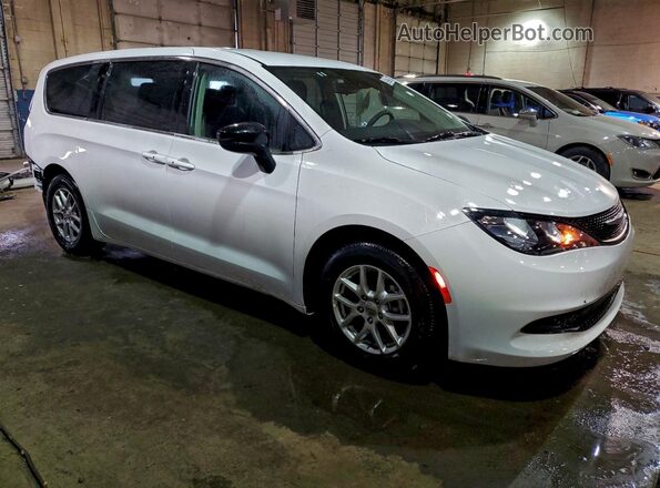 2C4RC1CG5RR179023 2024 CHRYSLER VOYAGER Белый Передняя правая четверть