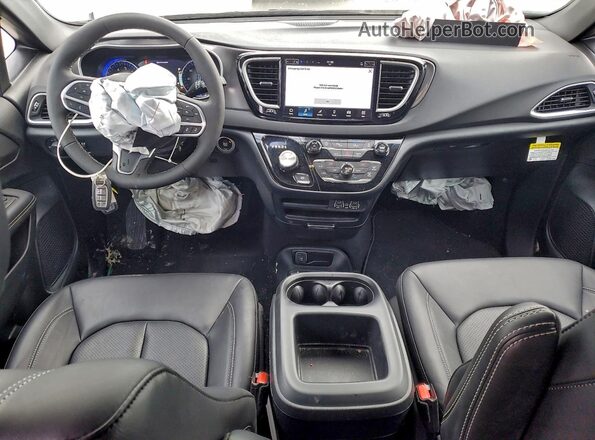 2C4RC1CG5SR607856 2025 CHRYSLER VOYAGER Белый Вид панели приборов