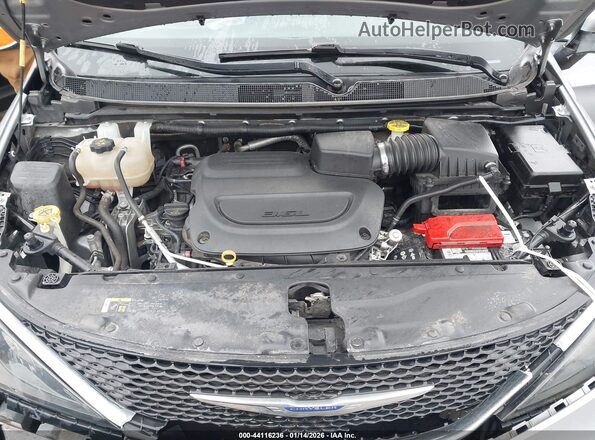 2C4RC1DG3LR286139 2020 CHRYSLER VOYAGER Silver Widok z tyłu