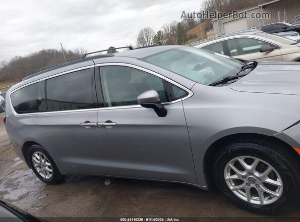 2C4RC1DG3LR286139 2020 CHRYSLER VOYAGER Silver Widok wnętrza 360 stopni